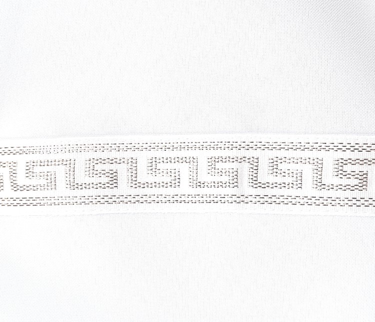 Alba komunijna dla dziewczynki Kornelia zbliżenie srebrna