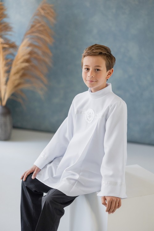 Alba komunijna o krótkim kroju dla chłopca Jan srebrna 2